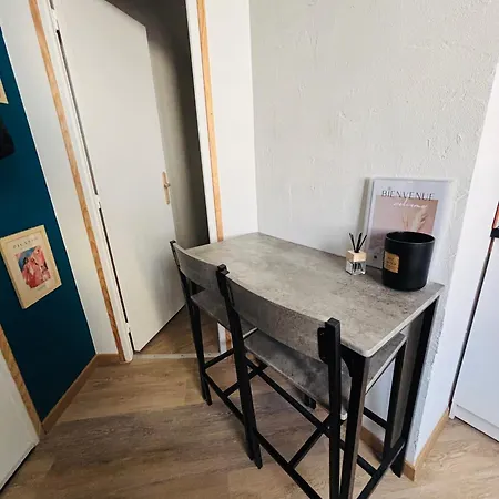 A Cote De La Gare Appartement Thiers Buitenkant foto