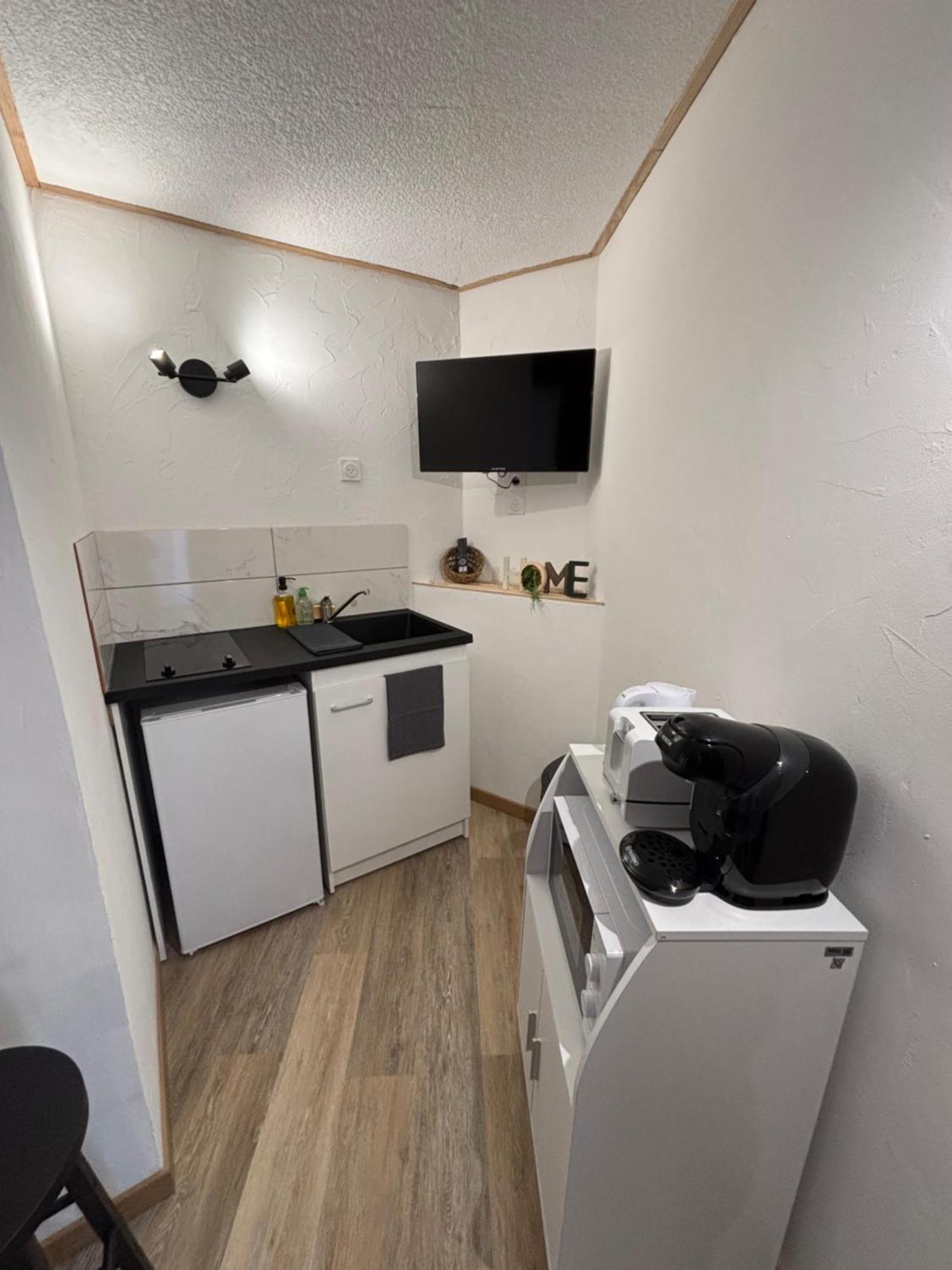 A Cote De La Gare Apartment Thiers